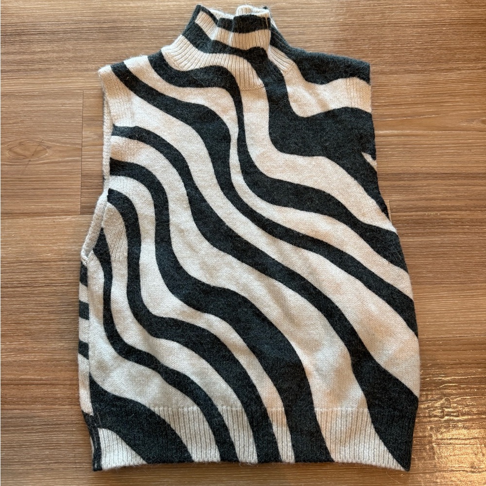 Zara Black and Cream Zebra Turtleneck Sweater Vest